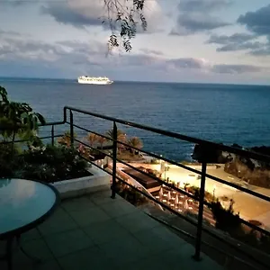Calaca Villa